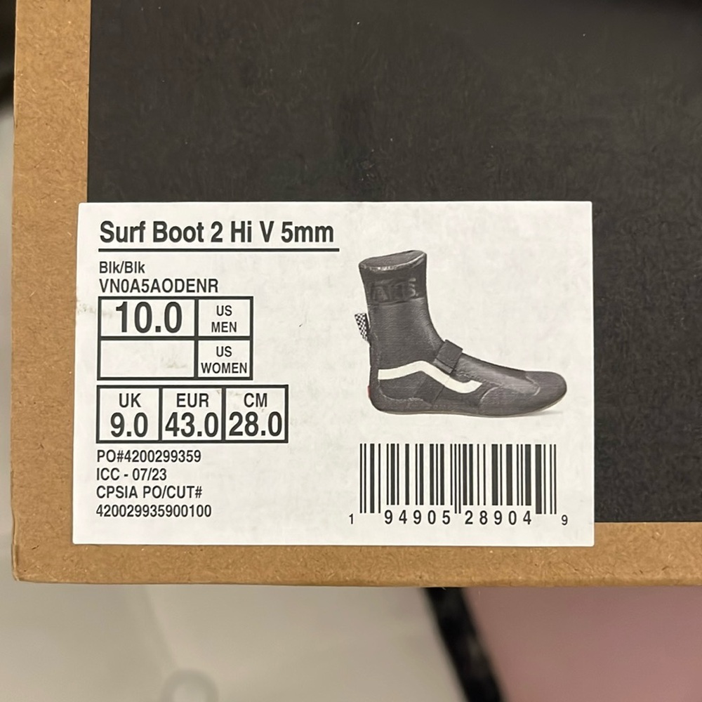 Brand new surf boot 5mm